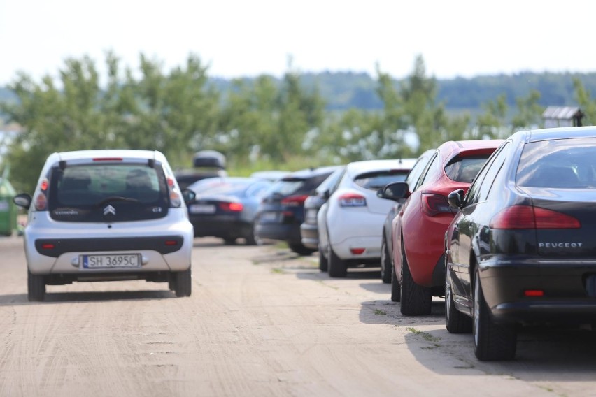 Parkowanie przy przejściu dla pieszych...