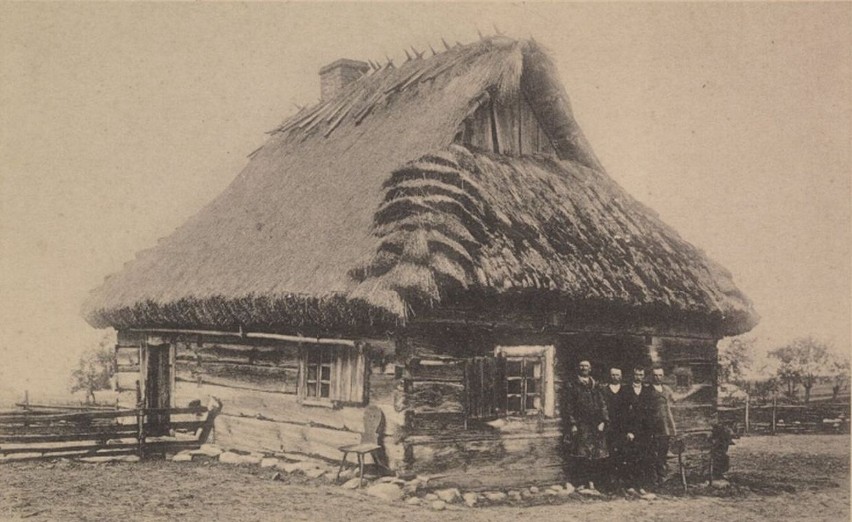 Gospodarze przed chatą w 1915 r.