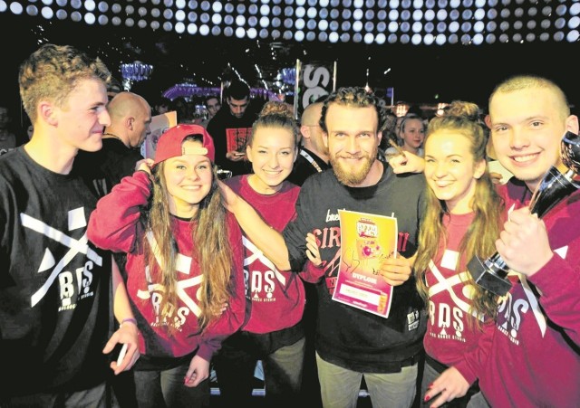 W skład grupy Freaky Steps wchodzą: Karolina Niewadził, Adrianna Zamęcka, Paulina Krzemińska, Michał Marcinkiewicz oraz Wiktor Radomski