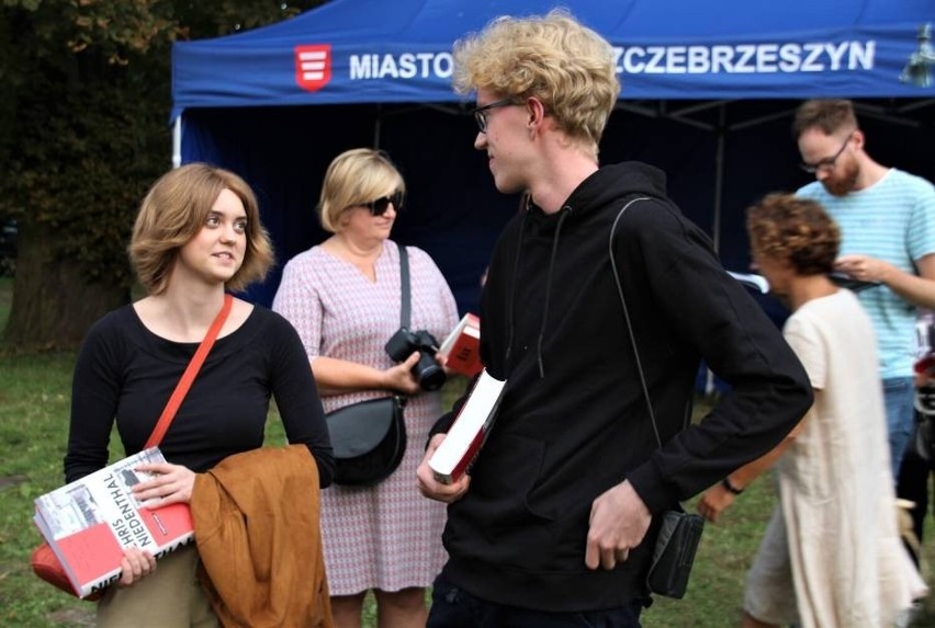 Chris Niedenthal i Mikołaj Grynberg na spotkaniu w...