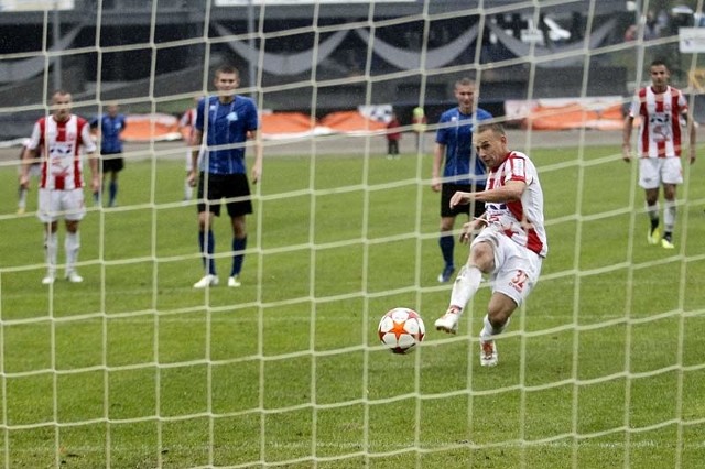 W 78 minucie Sebastian Hajduk pewnie wykonał rzut karny i Resovia zdobyła zwycięskiego gola.