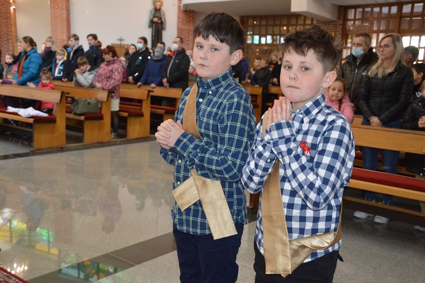 Dwaj bracia zostali powołani na ministrantów podczas Mszy świętej w Stalowej Woli