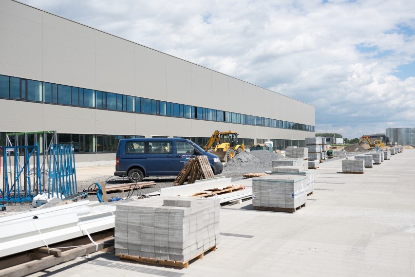Fabryka IAC w Opolu. W sierpniu ma być gotowa, a jesienią...