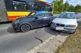 Wypadek trzech samochodów na wjeździe do Wrocławia. Jeden pas ruchu zablokowany [ZDJĘCIA]