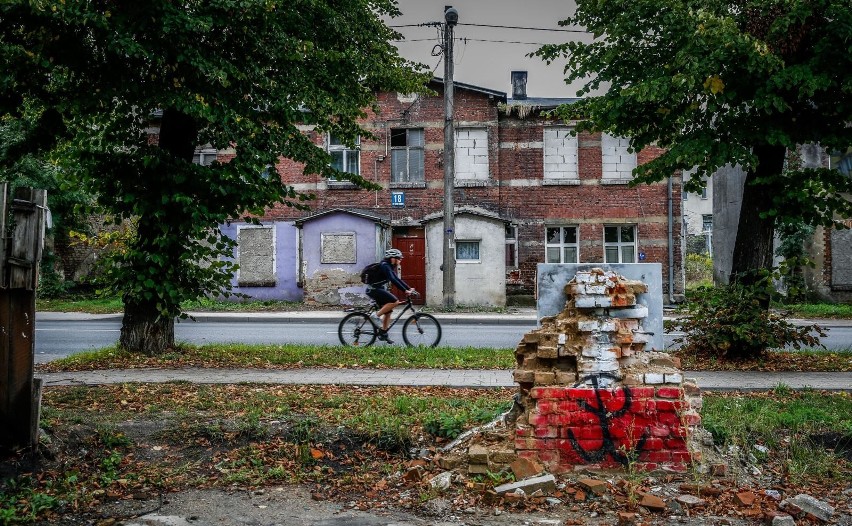 Gdańsk Orunia. Budynki mieszkalne - pustostany, które miasto...