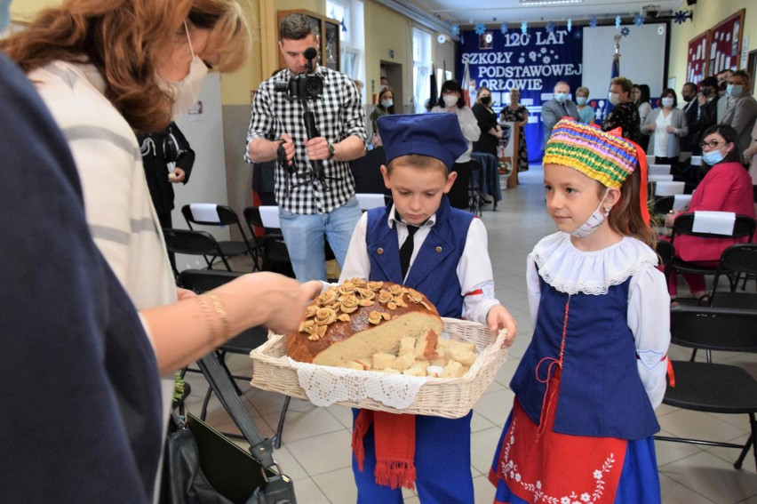 120-lecie działalności świętuje w bieżącym roku Szkoła...