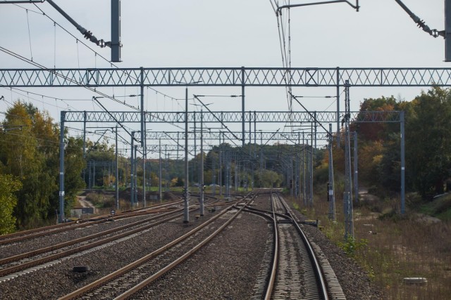 Budowa kolejowej obwodnicy Poznania pod znakiem zapytania. Przetarg został unieważniony.