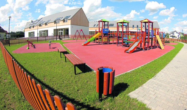 Budowa przedszkola, żłobka i biblioteki w Podegrodziu przez firmę Gród kosztowała ponad 6,7 mln zł.