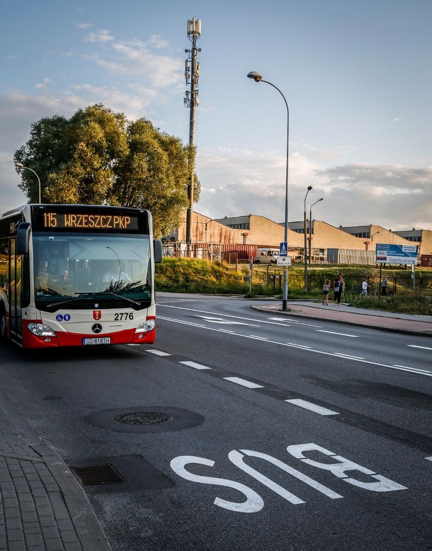 Autobusy linii 115 oraz linii 283 obsługiwane przez Gdańskie...