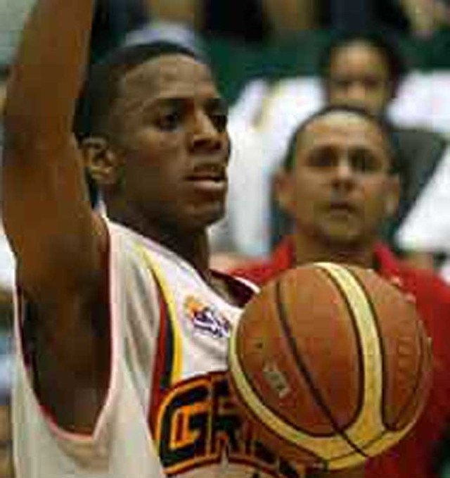 W poprzednim sezonie Ansel Guzman z zespołem Humacao Grises wywalczył MVP ligi.