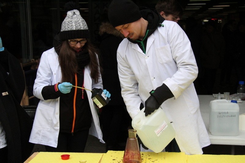 Studenci ŚUM pokazali, że biotechnologia może być ciekawa i...