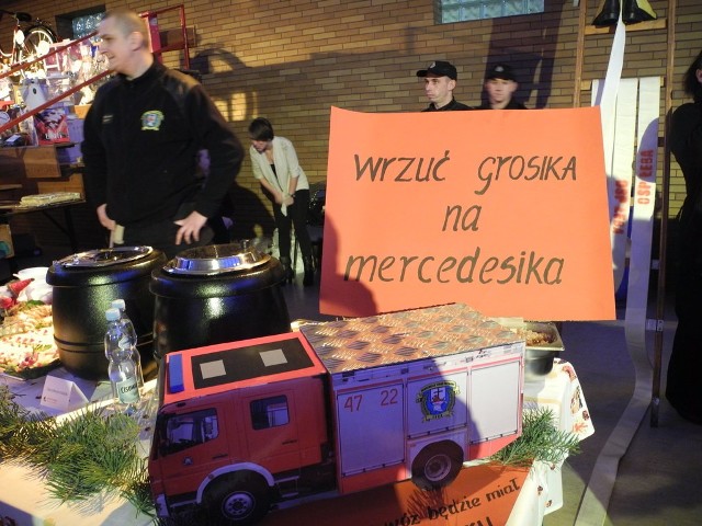 Za swoje potrawy otrzymali wyróżnienie, jednak największym wyzwaniem była zbiórka pieniędzy na nowy wóz. Każdy mógł wrzucić grosik.