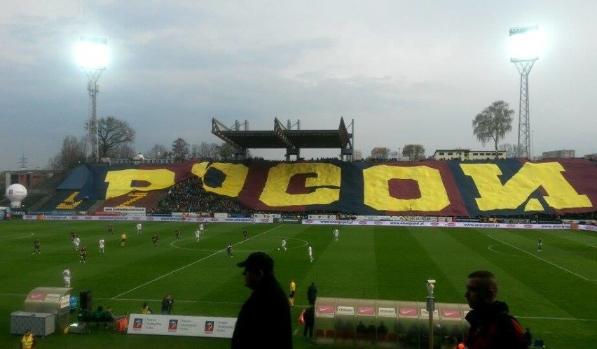 Mecz Pogoń Szczecin - Legia Warszawa rozpoczął się o godz....