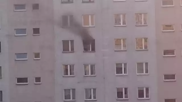 Kraków. Pożar w bloku [ZDJĘCIA INTERNAUTY]