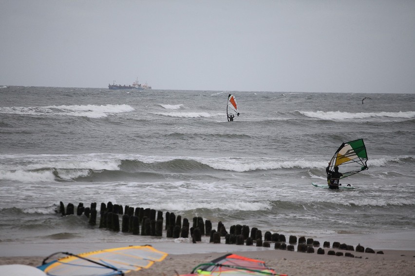 Mistrzostwa Polski Wave. Windsurfing w Ustce (zdjęcia, wideo)  