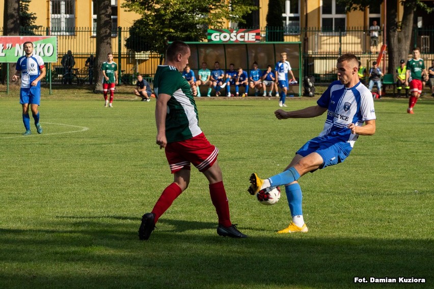 4 liga. Sokół Nisko przegrał u siebie z Błękitnymi Ropczyce 1:2 [ZDJĘCIA]