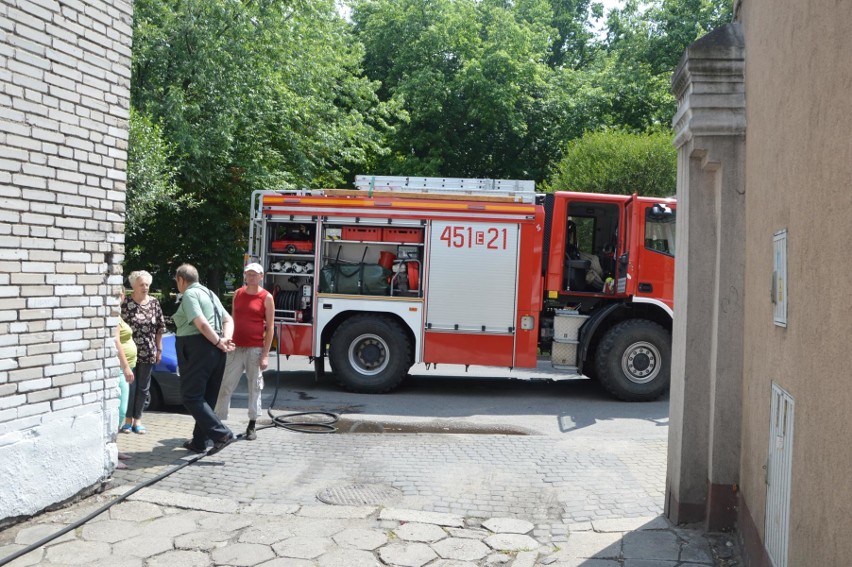 Pożar w budynku ZGM w Łowiczu. Jedna osoba została poszkodowana [Aktualizacja]