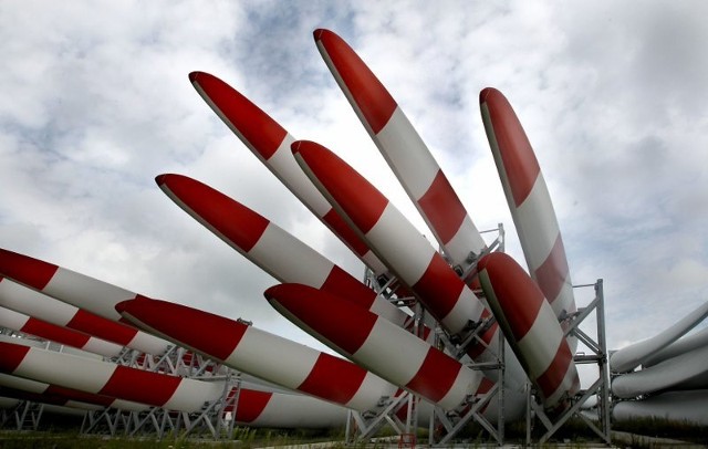 Łopaty siłowni wiatrowych produkowane w fabryce koło Goleniowa nie mogą być dłuższe niż 50 metrów.
