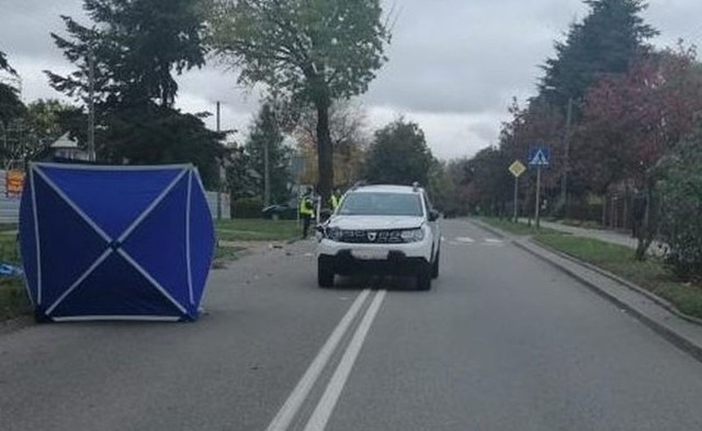 Tragiczny wypadek na ul. Kościuszki. Kierujący dacią śmiertelnie potrącił kobietę, która próbowała przejść przez ulicę.