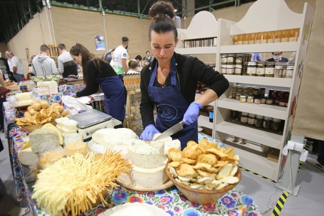 Nowym trendem na rynku jest bardzo duży wzrost sprzedaży niepasteryzowanych kiszonek. To produkty, które zawierają żywe kultury bakterii wspomagające odporność i układ pokarmowy, szczególnie ważne w pandemii, co jest kolejnym dowodem na większą świadomość konsumentów.