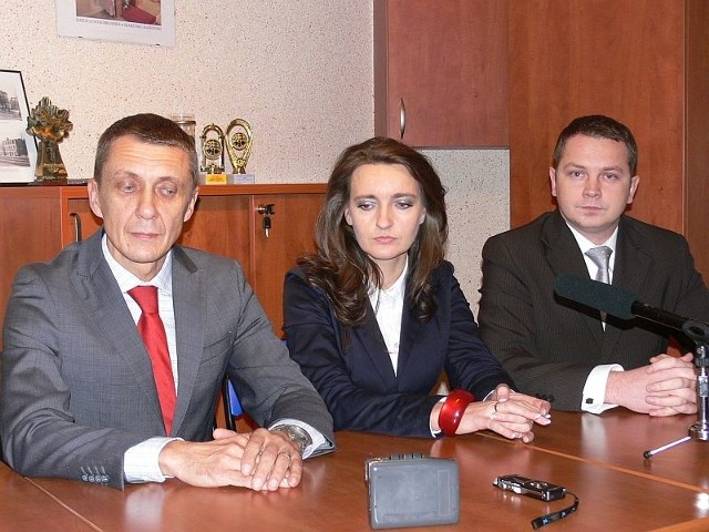 Ci ludzie zwyciężyli w wewnątrzpartyjnej walce, jaka toczyła się w Platformie Obywatelskiej. Na zdjęciu od lewej Jan Maćkowiak, Marzena Okła-Drewnowicz i Marcin Ożóg. 