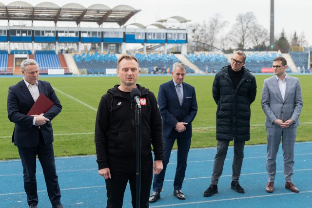 W czwartek, 14 marca na stadionie Zawiszy w Bydgoszczy, odbyła się konferencja prasowa z udziałem ministra sportu i turystyki Sławomira Nitrasa. Na spotkaniu obecni byli także wojewoda kujawsko-pomorski Michał Sztybel oraz prezydent Bydgoszczy Rafał Bruski.