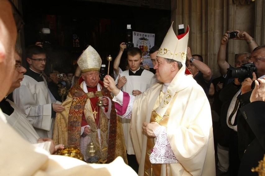 Józef Kupny już oficjalnie naszym arcybiskupem (ZDJĘCIA, HOMILIA INAUGURACYJNA)