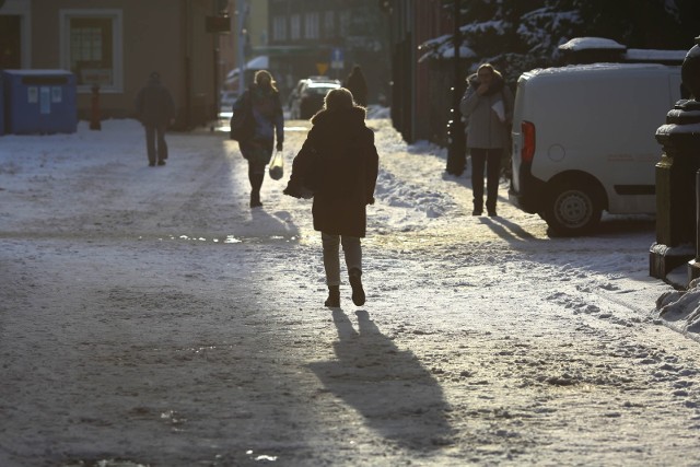 16 01 2017 gdansk. sloneczny zimowy dzien na starowce w gdansku fot. piotr hukalo / dziennik baltycki / polska press