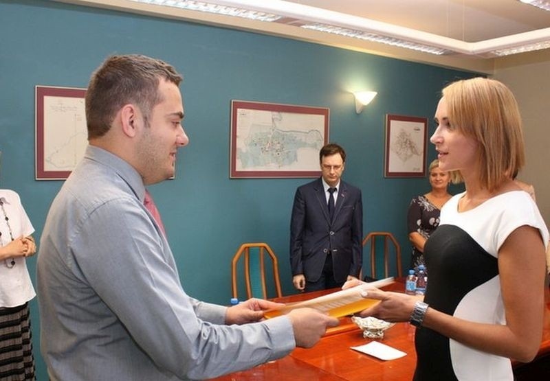 Prezydent Łomży wręczył nominacje nauczycielom (zdjęcia)