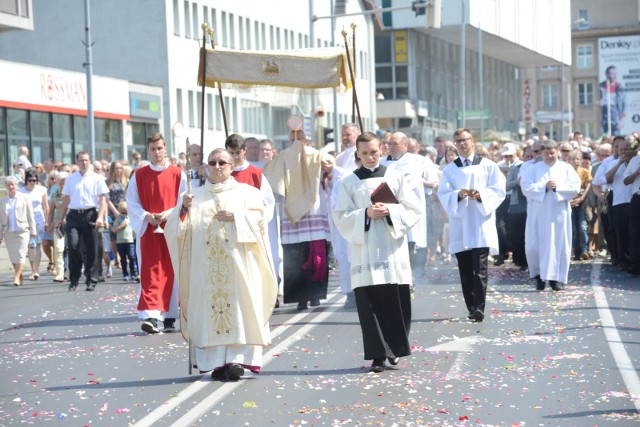 15.06.2017. zielona gora boze cialo w zielonej gorze procesja bozego ciala swieto koscielne wiara religia chrzescijanstwo katolicy fot. mariusz kapala / gazeta lubuska / polska press