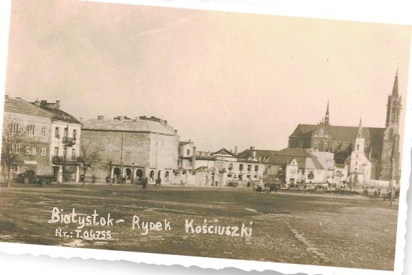 Czego nie ma na zdjęciu? Ratusza rozebranego przez Sowietów w 1940 r. Z tej to przyczyny plac sprawiał wrażenie bardzo rozległego.