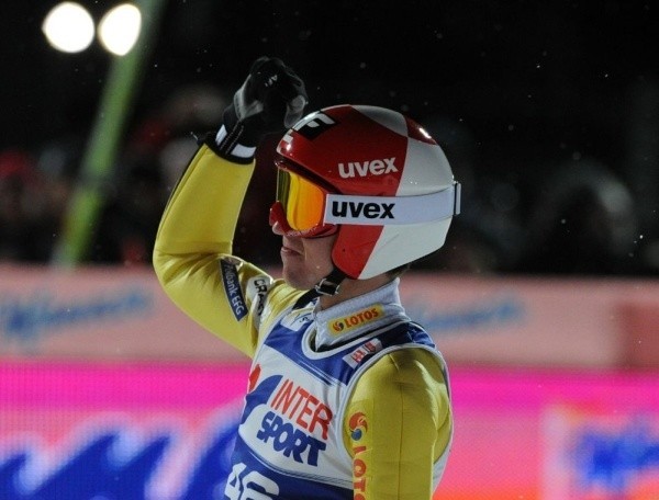 Kamil Stoch wygrywa w piątek Puchar Świata...