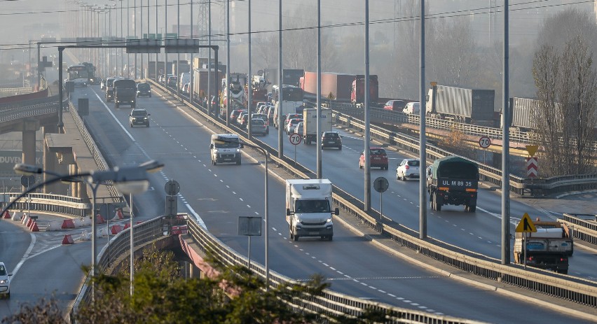 Kolejny już remont na Estakadzie Kwiatkowskiego. Tym razem drogowcy będą łatać łącznicę zjazdową