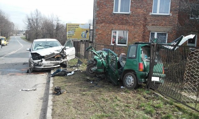 Skutki wypadku w Rydułtowach: Cud, że nikt nie zginął na ulicy Raciborskiej - mówią mieszkańcy