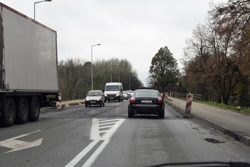 Tarnów. Do Mościc i autostrady przez... zajezdnię autobusową [ZDJĘCIA]