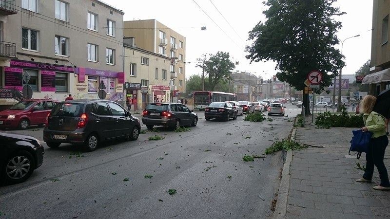 Burza przeszła nad Lublinem. Strefa kibica zamknięta (ZDJĘCIA, WIDEO)