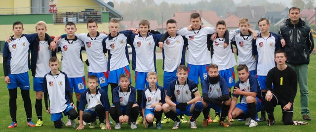 Reprezentacja Gimnazjum z Ożarowa, która wywalczyła awans do fazy finałowej turnieju dla gimnazjalistów MiniEuro 2017.
