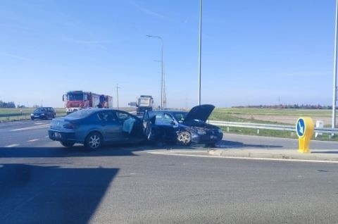 Jedna osoba została ranna w poniedziałkowym wypadku na obwodnicy Włoszczowy.