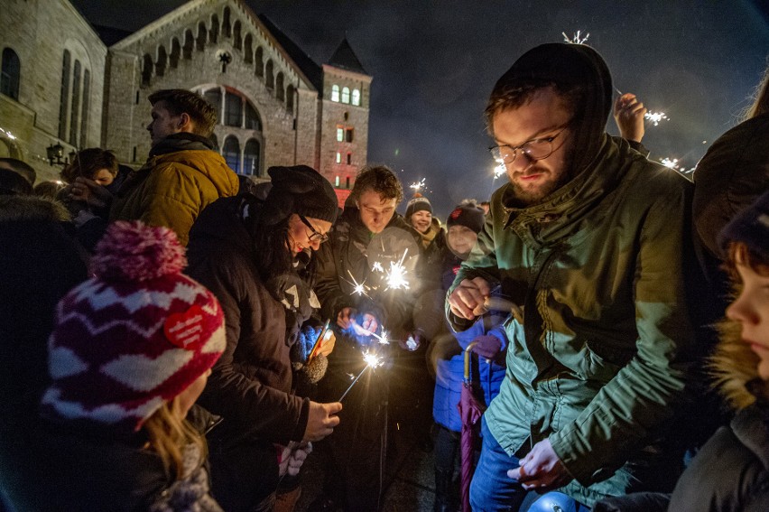 "Światełko do nieba", jak co roku, rozpoczęło się o godz....