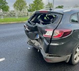 Wypadek w Lesznie. Zderzyły się dwa samochody osobowe