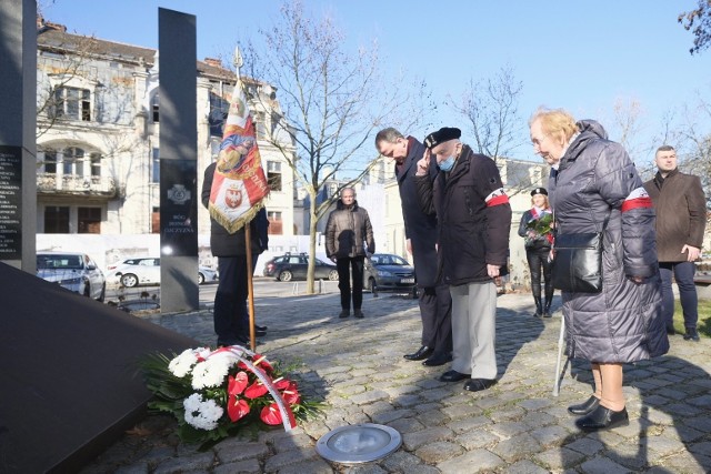 W Poznaniu odbyła się uroczystość upamiętnienia 80. rocznicy utworzenia Armii Krajowej