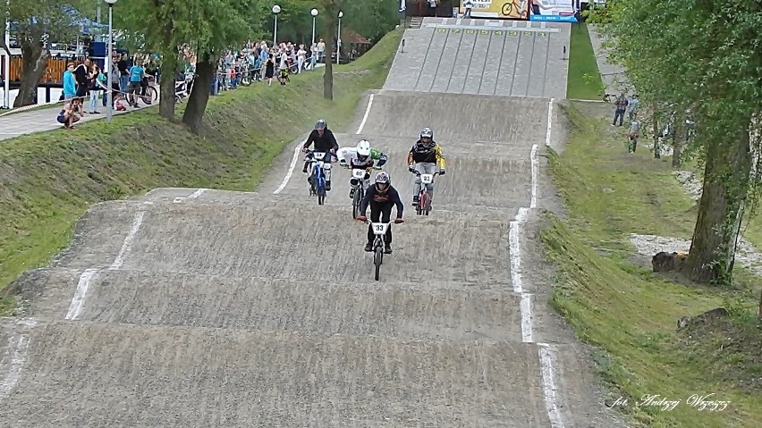 Morderczy wyścig na Pucharze Polski BMX Racing w Nowej Soli! (zdjęcia)