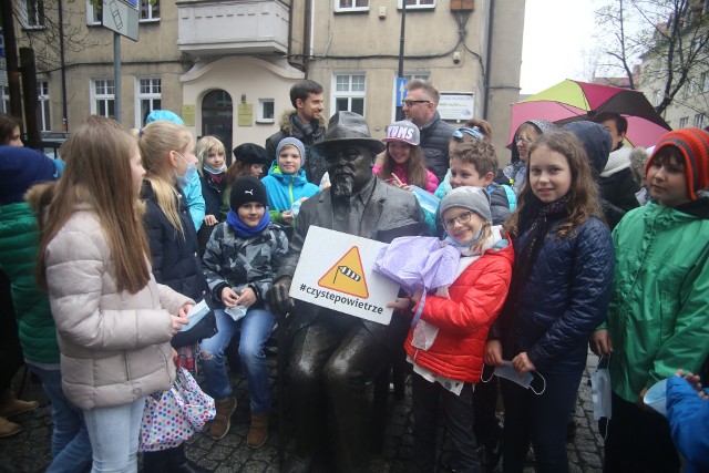 Wczoraj w Katowicach odbył się kolejny happening antysmogowy