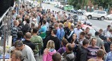 Gigantyczna kolejka przed Agencją Restrukturyzacji i Modernizacji Rolnictwa w Toruniu, stoją po unijną pomoc