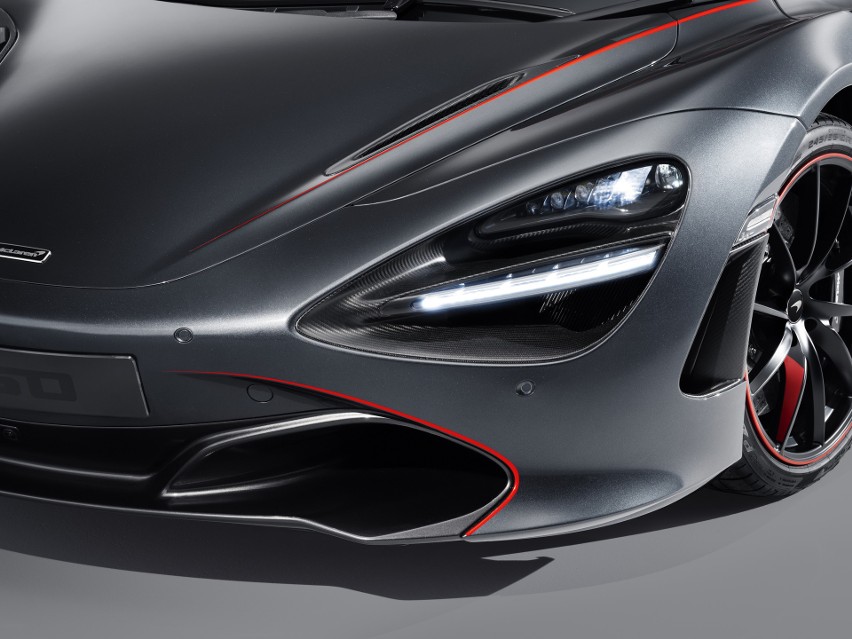 McLaren 720S Stealth...