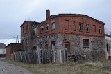 Dawna gorzelnia Puttkamerów i Bismarcka w Wierszynie popadła w ruinę. Zostanie sprzedana (ZDJĘCIA) 