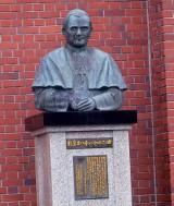 Pomniki Jana Pawła II są na całym świecie. Zobacz zdjęcie z Japonii