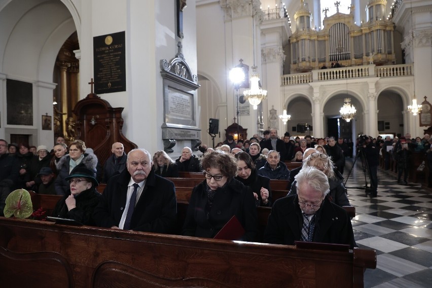 Trwają uroczystości pogrzebowe Jerzego Połomskiego.