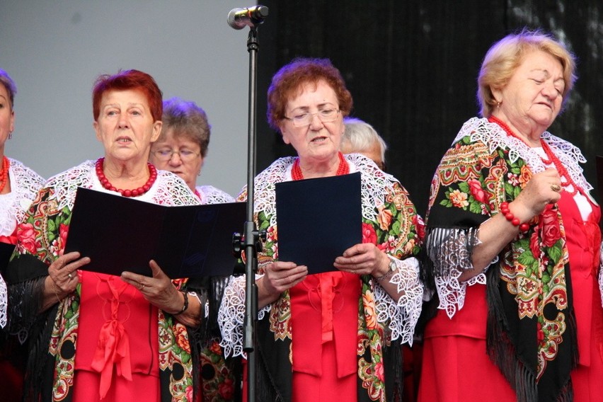 Miejskie dożynki odbywają się w niedzielę w Dąbrowie...