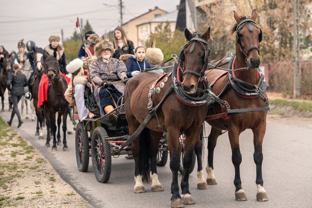 Tradycyjny Hubertus na Zamku w Sobkowie. Święto myśliwych połączone ze wspaniałą biesiadą. Więcej na kolejnych zdjęciach